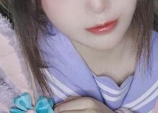 哎呀，看洛可ss的婚纱图库，高清！想问问纸巾在哪…