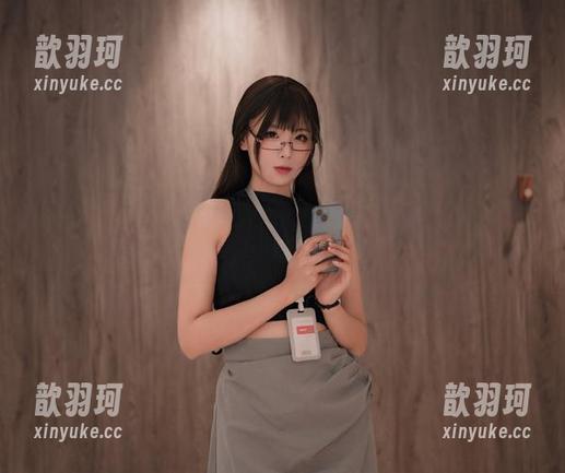 你见过海克斯科技小蛋糕的OL图包更新吗？来得很突然啊