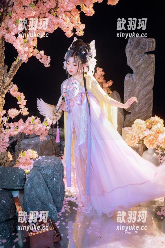 住在爆机少女喵小吉的家，看她如何把照片玩出花样！全免费哦