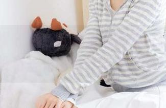 物恋传媒 – 看！这就是岚岚的短裤合集，没有圣光还有谁能顶得住？