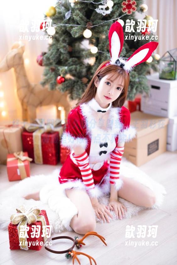 王羽杉 终于到了期待已久的分享时刻,王羽杉在制服里好像有点不真实!