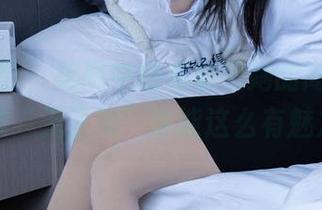 甜予摄影 – 美图中的鱼鱼和她的高跟鞋，原来“无圣光”也能这么有魅力。