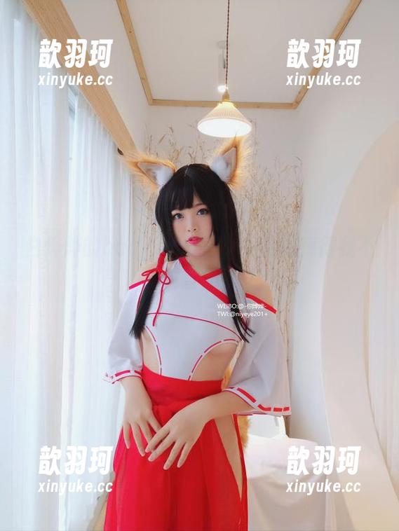 白烨烨 白烨烨的badgirl美图,居然能辣得我不敢直视!