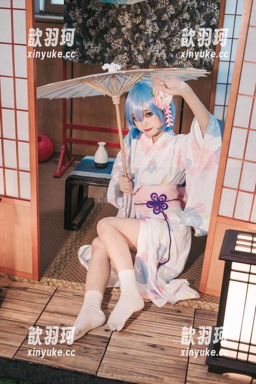 泳装和cos的完美碰撞，神沢永莉更新了一切—真是太奇怪了！