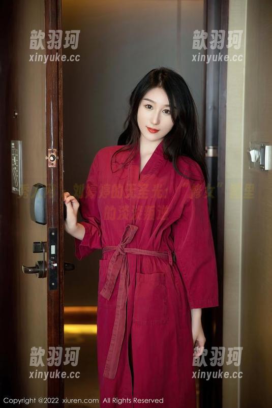 秀人网 - 刘婷婷的无圣光：“修女”图里的淡淡叛逆