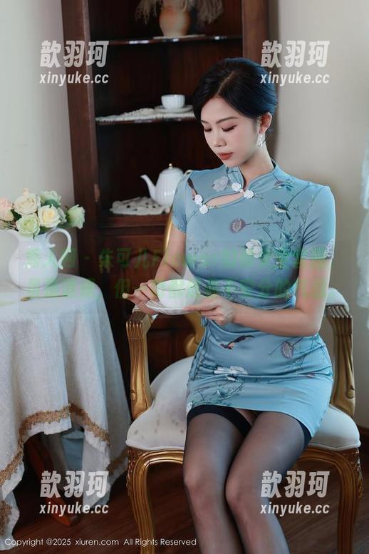秀人网 - 朱可儿Flower的修女全套图，虽是清规，但一切都透着不安分的气息。