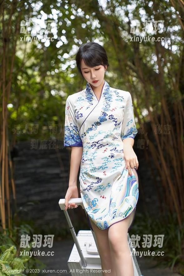 秀人网 - 雨儿1494的美图不想说，秘密到底在哪里？穿着太带感了吧！