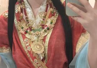高清写真揭晓：秋山AkI的美脚有何妙处，谁能接住我的脸红？