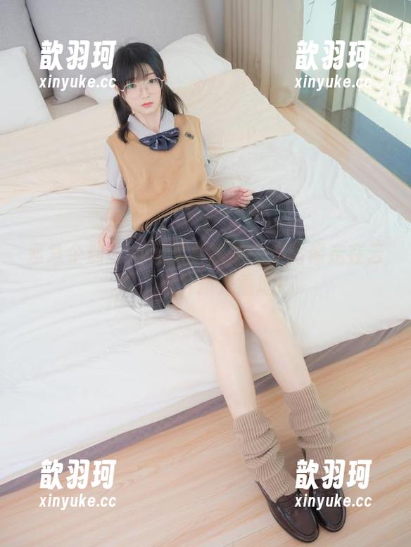 紧急企划 - 小恩的高跟鞋：走路像走在云端，照片却是重地！