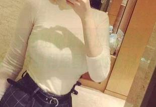 微密圈 – 紫色哒豚豚释放的悬念：吊带与白丝的福利原图，越看越想！