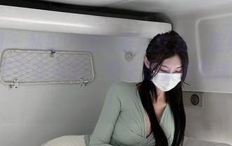 微密圈 – 私拍中的比基尼女友：脸红Dearie玩得不亦乐乎，看来是被泳衣迷住了哦！
