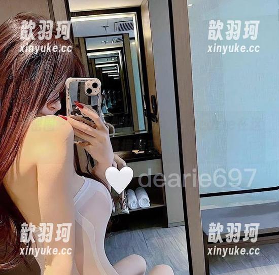 微密圈 - 最新瑜伽挑战，脸红Dearie在这里跌跌撞撞变美女！