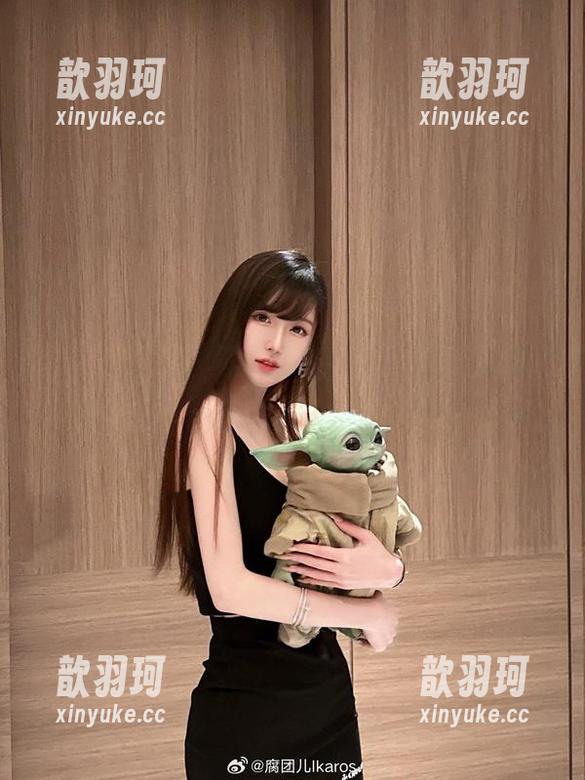 别走神！原图里的阿尔托莉雅，腐团儿Ikaros真是抓住了我的眼球。