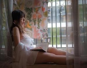 无圣光也能美到飞起？自闭颜球球的婚纱实力上线了！