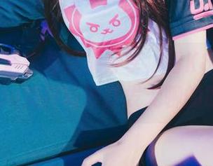 菠萝社 – 居家写真集分享，看K8傲娇萌萌Vivian如何巧妙打发无聊的时光！