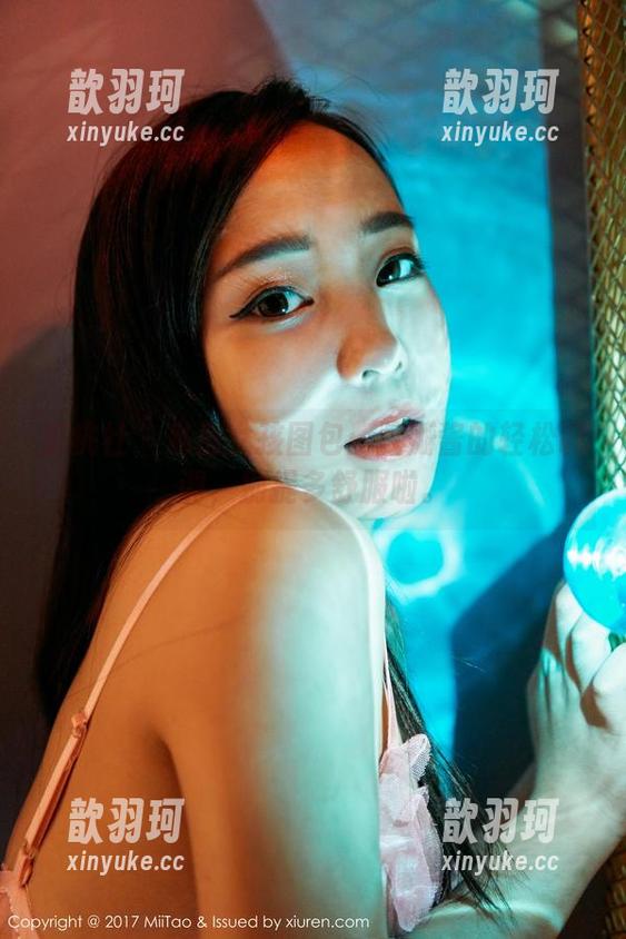 蜜桃社-豆瓣酱 蜜桃社 - 私房女孩图包:豆瓣酱的轻松调调,别提多舒服啦。