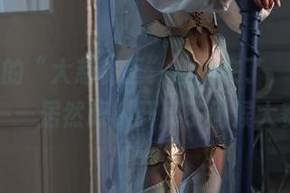 蠢沫沫的“大慈树王”套图来了，更新速递——居然跟树开展了问候大赛？