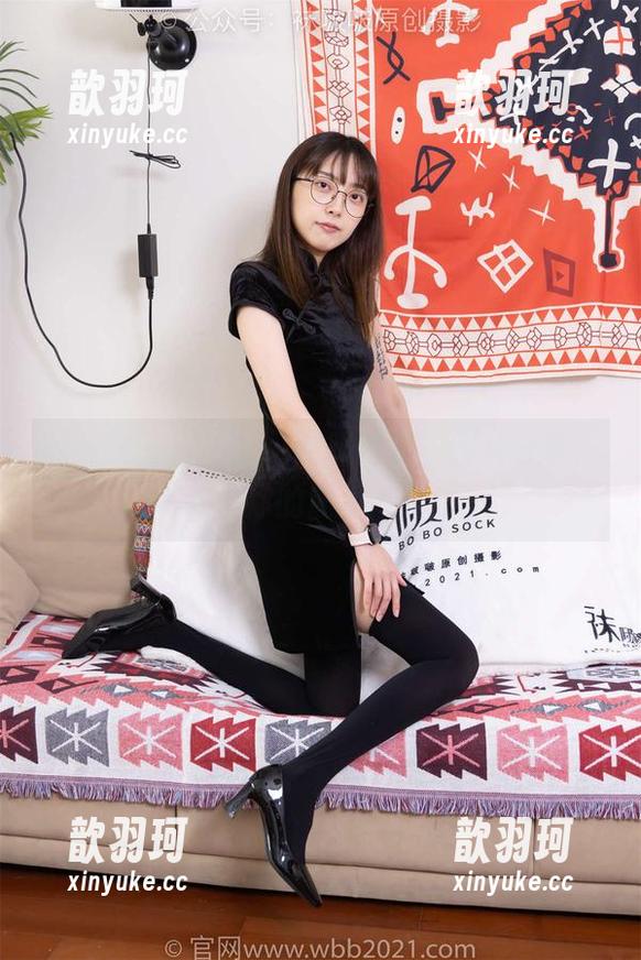 袜啵啵 - 周周的ol制服特辑，图片分享：穿出你的职场气势！