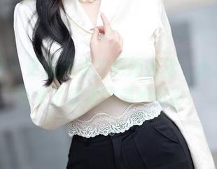 语画界 – 更新困难变更新轻松，小尤奈又带来了红裙的美妙幻影！