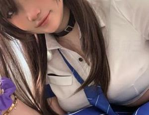 第一眼竟然是这个？贝贝琪Becky最新三色兔女郎图片大赏！