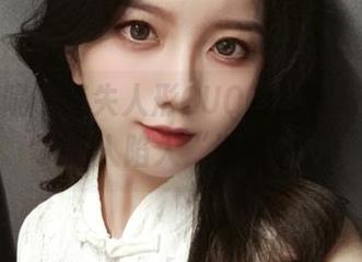 怎么说呢，迷失人形QUQ的秘书写真，看了让人陷入“误会”。