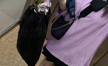 在线回顾闪月半的写真作品，梦梦兔的眼神里藏着点什么，真琐碎，兔子工作室还是给力？