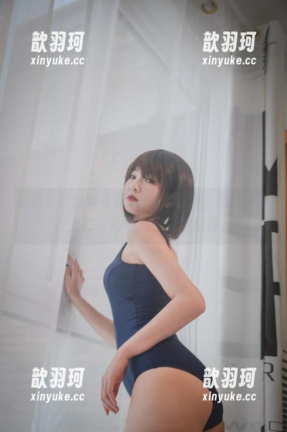 欲罢不能的青水百合子JK制服，精选套图齐上阵，心中默念赶紧别停。