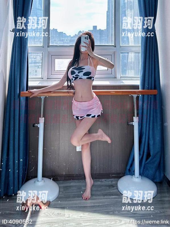 黎允熙baby 微密圈 - 原图私拍,黎允熙baby教你如何优雅长腿走天下,还不快记下来?